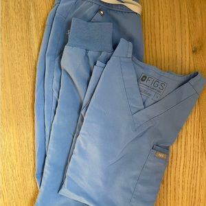 FIGS Scrubs Men’s Small: Scrub top and two pants.